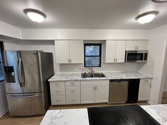 4th image of 1111 SW Mission Pl