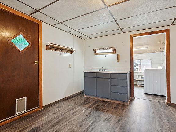 5th image of 401 Washington St