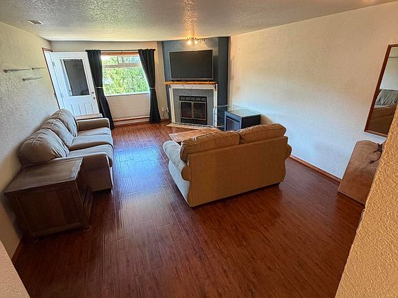 4th image of 930 Carlanna Lake Rd APT A33