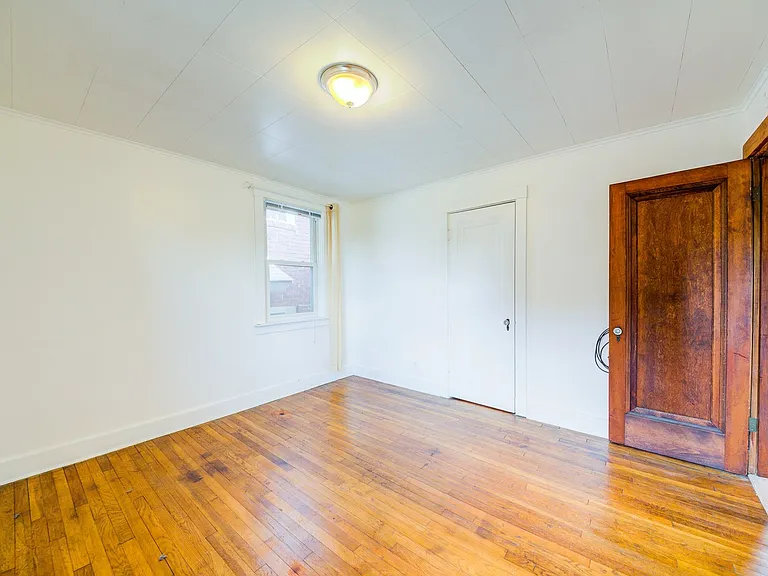 1121 Bellaire Ave — Photo 18