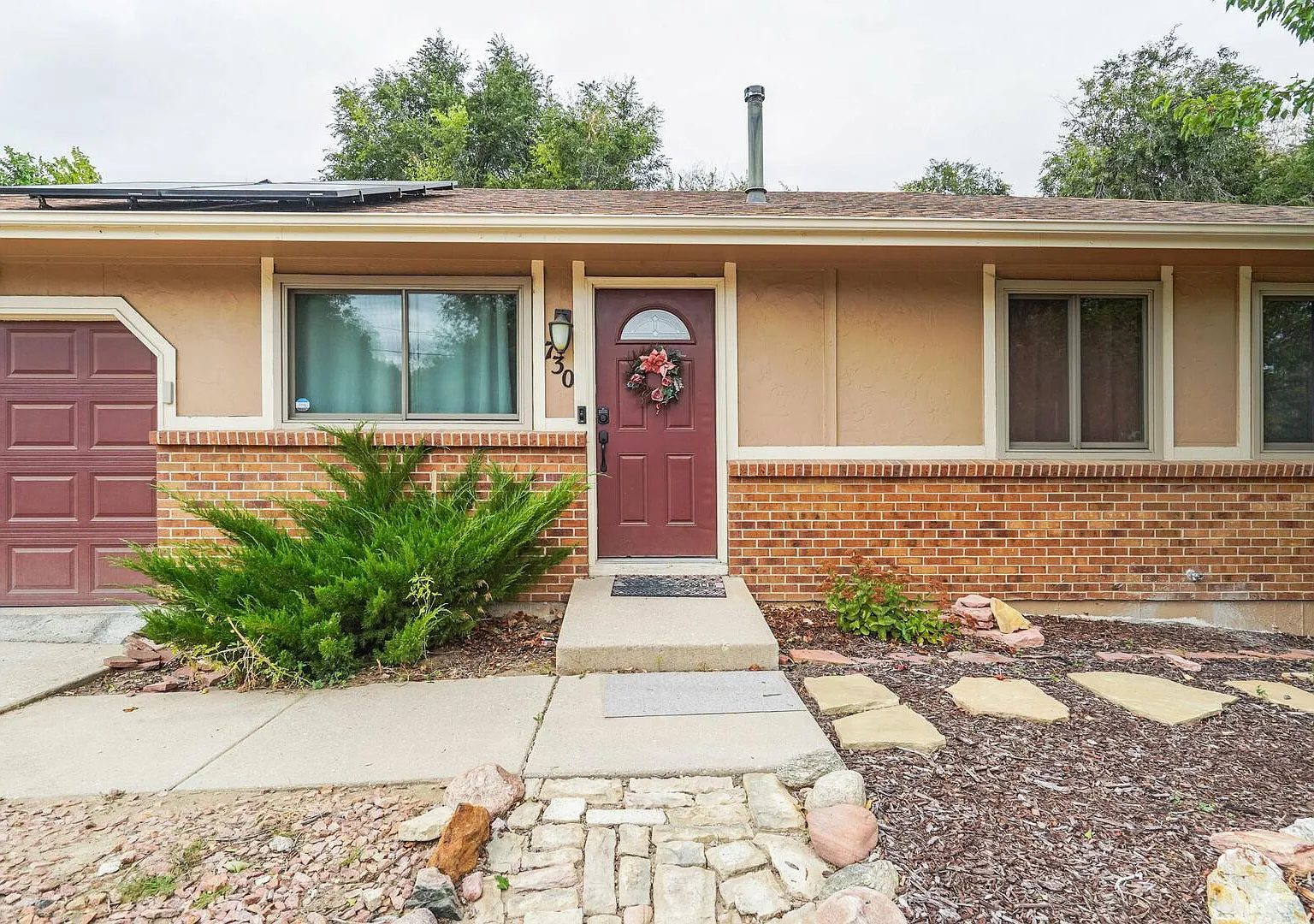 730 Beldon Dr — Photo 2