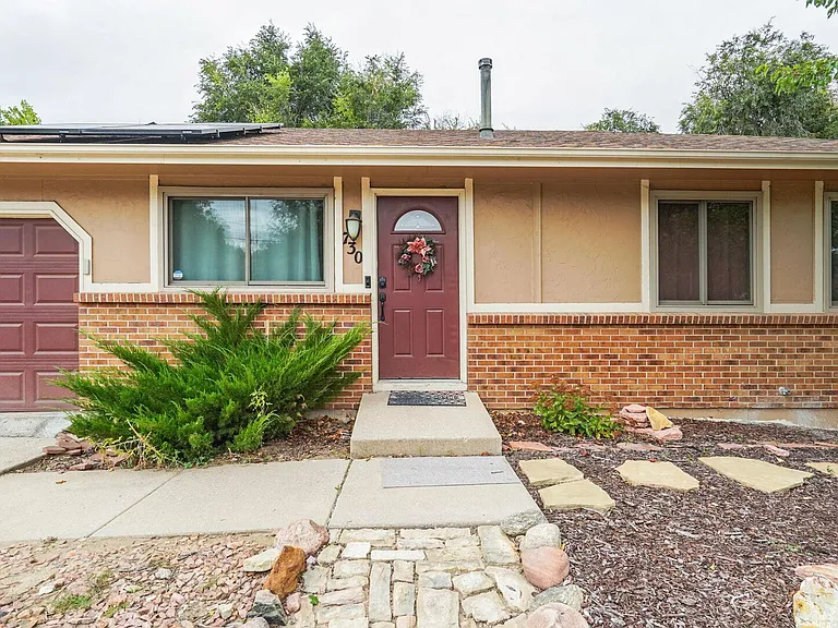 730 Beldon Dr — Photo 2