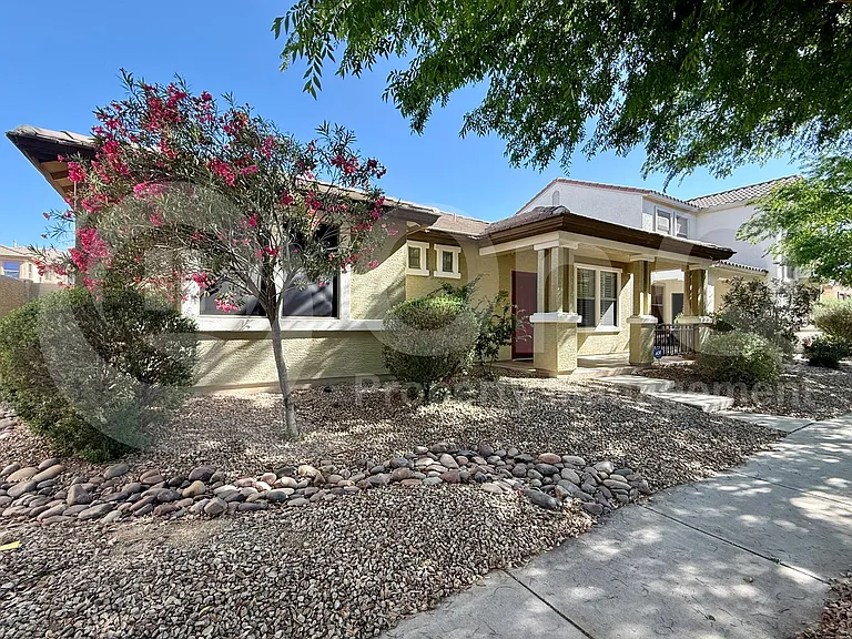 3308 E Patrick St — Photo 2