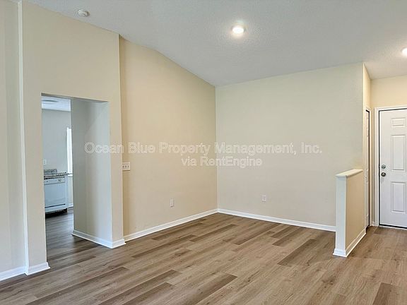 4th image of 3006 Summer House Dr