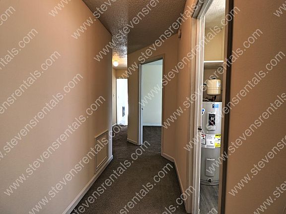 3rd image of 725 Elder St APT B