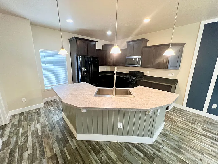 130 W Canley Vale Ln — Photo 10