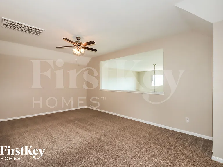 28008 Langsdale Ct — Photo 10