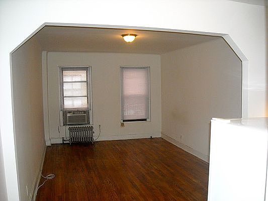 3rd image of 242 E 87th St APT 3H