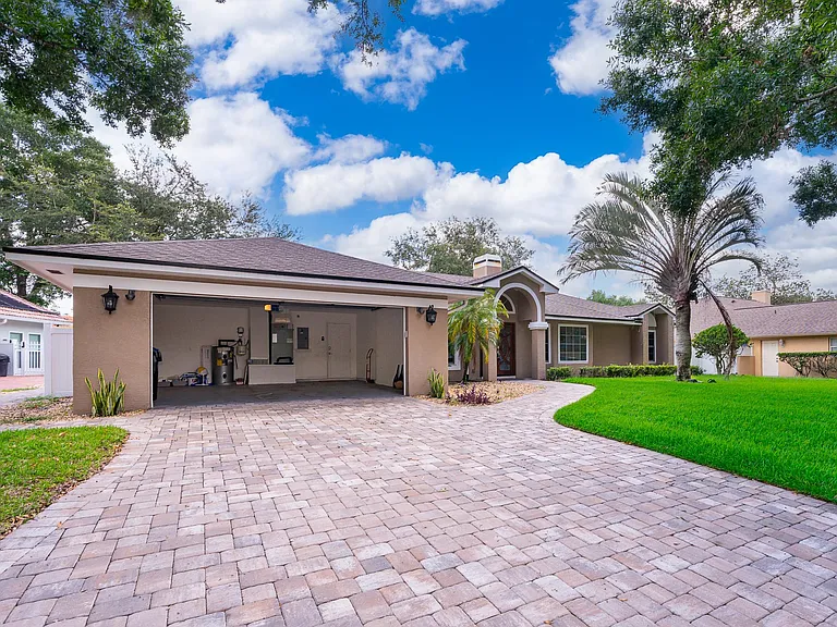 7709 Apple Tree Cir — Photo 21