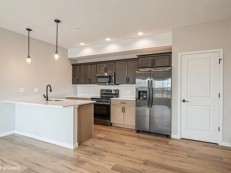 Rookwood Commons — Photo 14