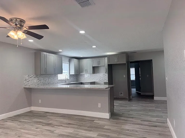 1916 Verano Dr #1916C — Photo 6