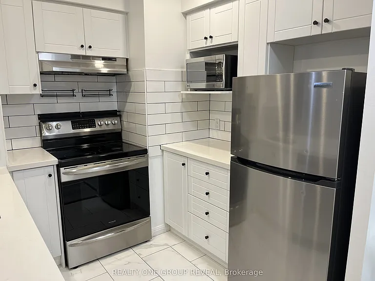 92 Strachan Ave #636 — Photo 3