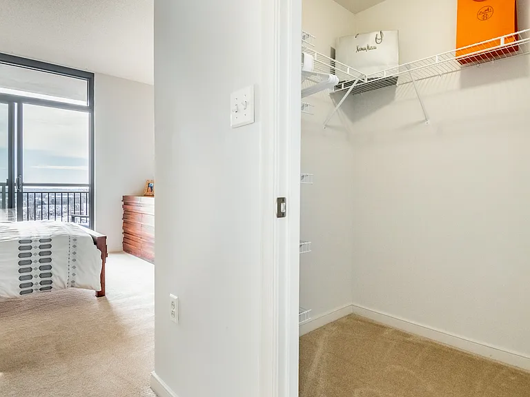 Wentworth Apartment Homes — Photo 11