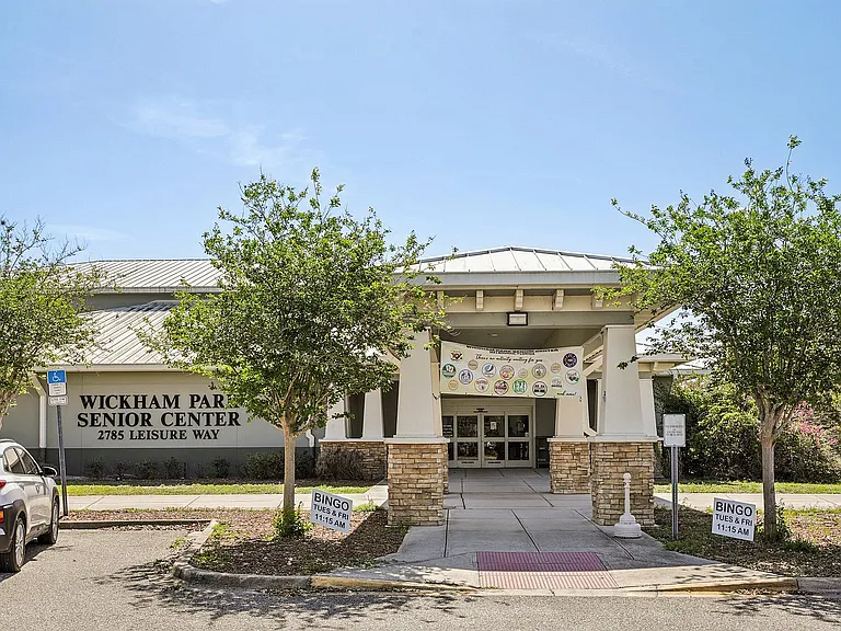 1-web-or-mls-N Wickham Rd-1404-901