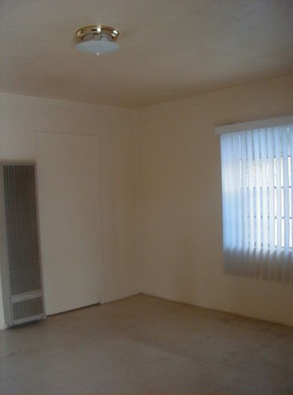 2nd image of 31 E Glenn St