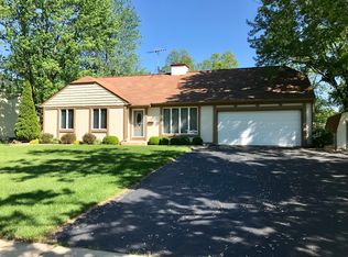 36 Cayman Dr, Montgomery, IL 60538