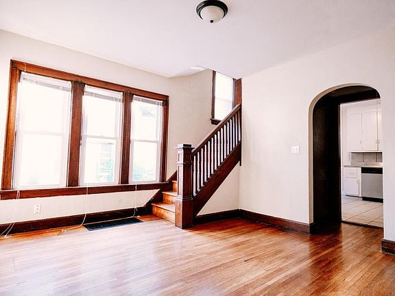 4th image of 2481 Adams Ave
