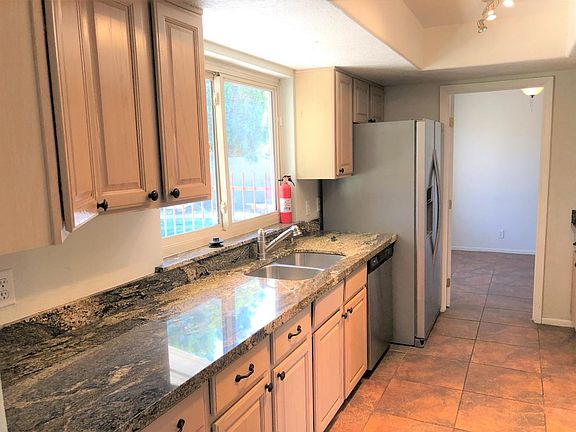 4th image of 4409 W Poinsettia Dr