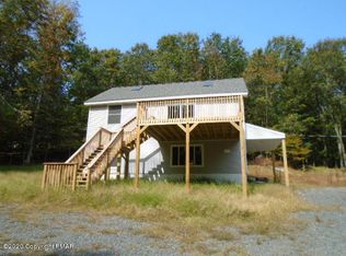 1117 Evergreen Ln, Cresco, PA 18326