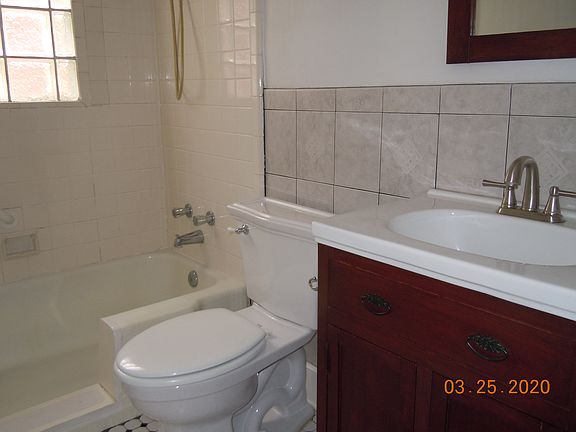 4th image of 227 Dacian Ave