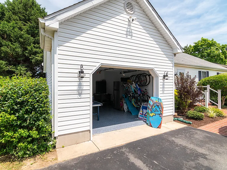 18 Bryn Mawr Dr — Photo 36