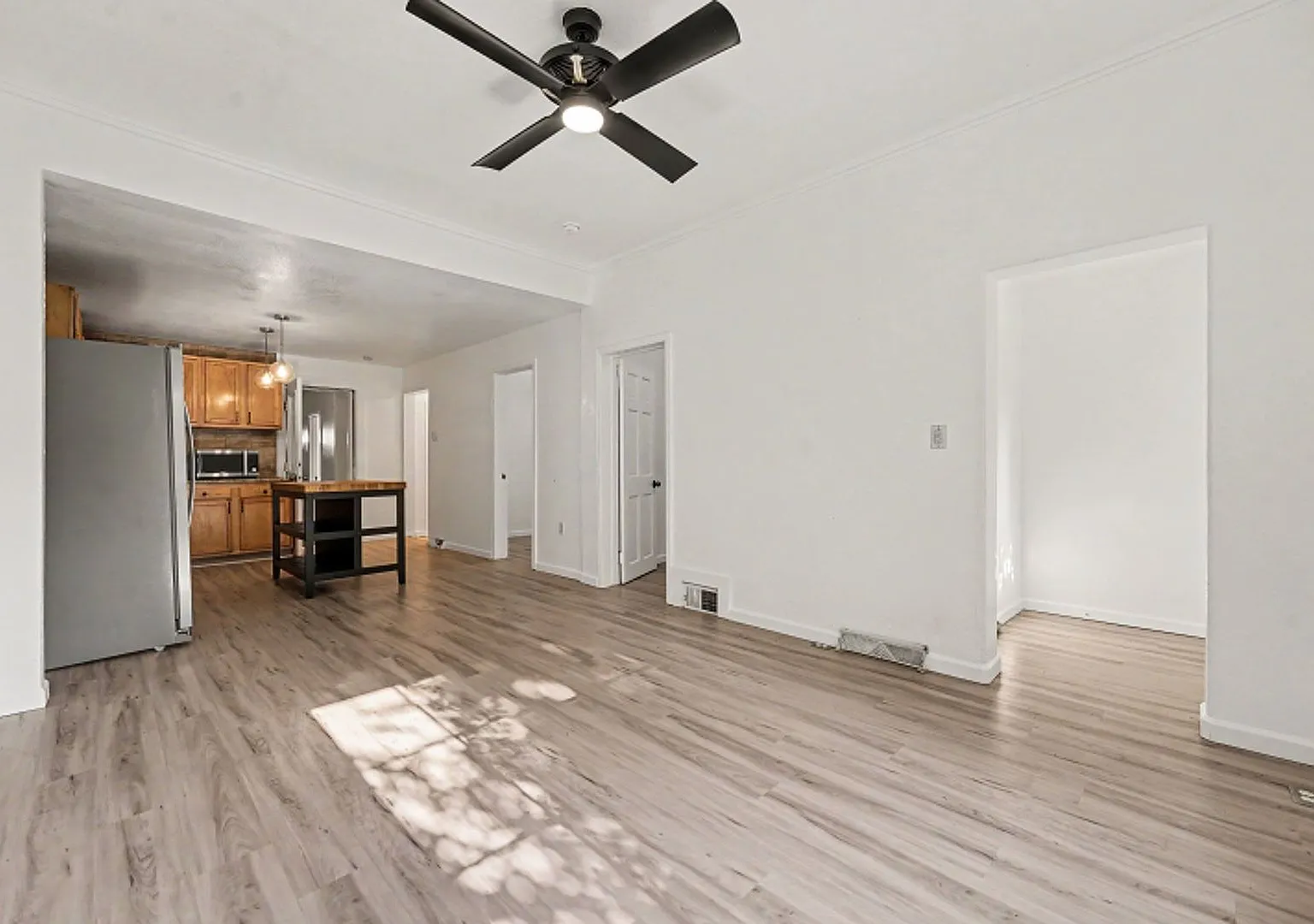 Highlands 3BR Rental In-Unit Laundry, Storage & Outdoor Space — Photo 4