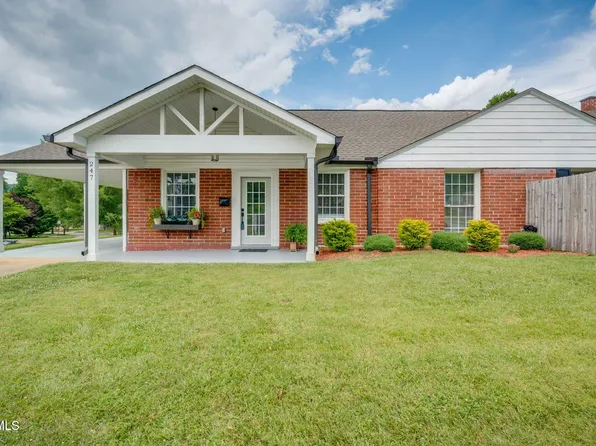 247 Cherokee Village Dr, Kingsport, TN 37660