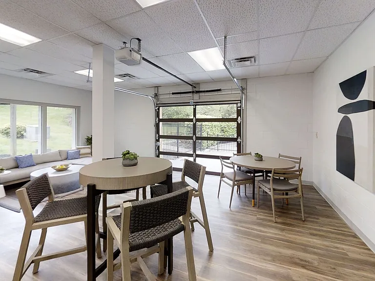 Eagle Creek by Spark Living — Photo 23