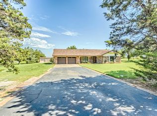 4225 N Horseshoe Dr, Guthrie, OK 73044