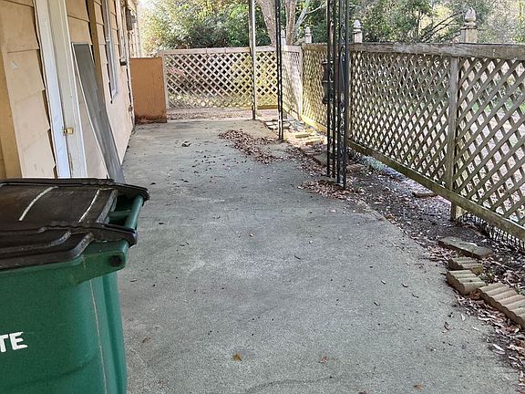 2nd image of 704 Morton Ave NE