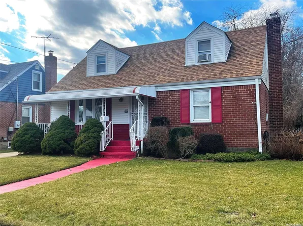 31 Lawrence Street, Uniondale, NY 11553