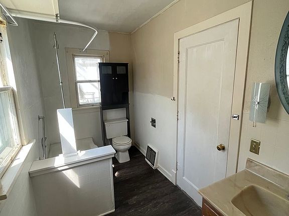 5th image of 1235 2nd Ave N #1B-1BA