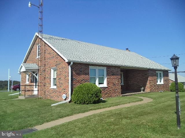 1st image of 2056 Bridgeview Rd