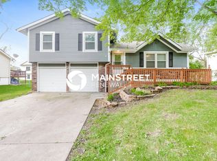 415 W Cambridge Rd, Belton, MO 64012