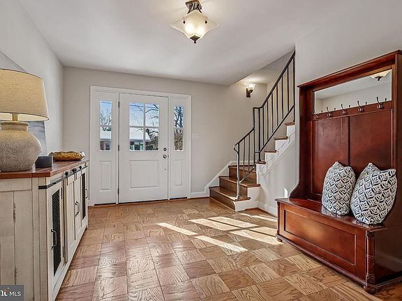 3rd image of 6315 Haviland Dr