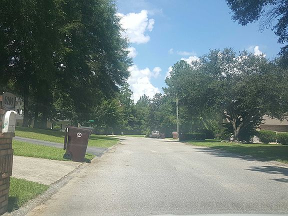 4th image of 6208 Dolphin Ct