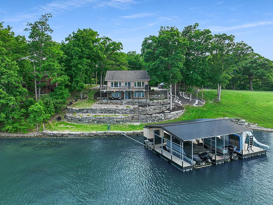 1st image of 1110 Lake Dr