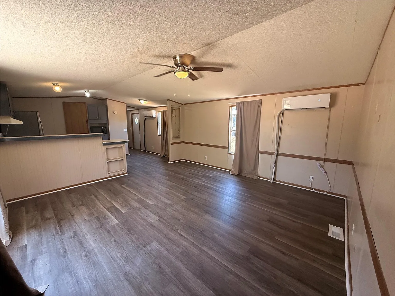 2 bed, 2.0 bath, 1568 sqft, $1,300 — Photo 4