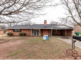 1305 Raborn St, Bowie, TX 76230