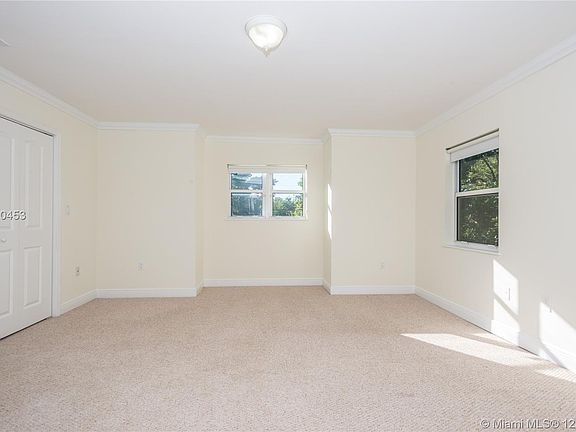 5th image of 3163 Elizabeth St