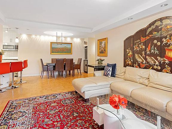 2nd image of 225 W 83rd St APT 4A