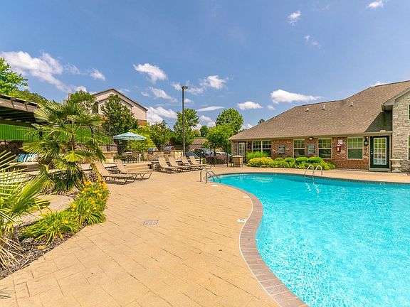 3rd image of 5500 Highland Dr #512
