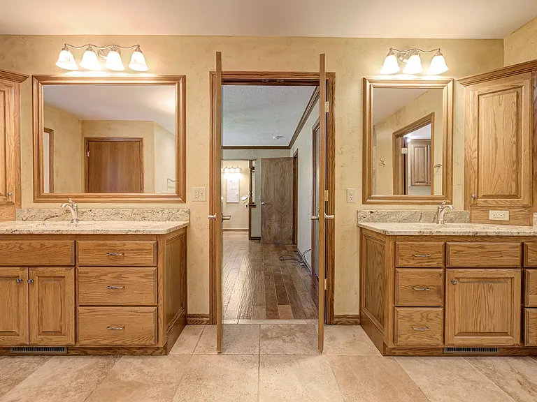 Sinks & Vanities