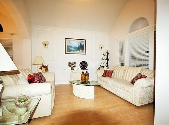 3rd image of 5809 McKinley Ln
