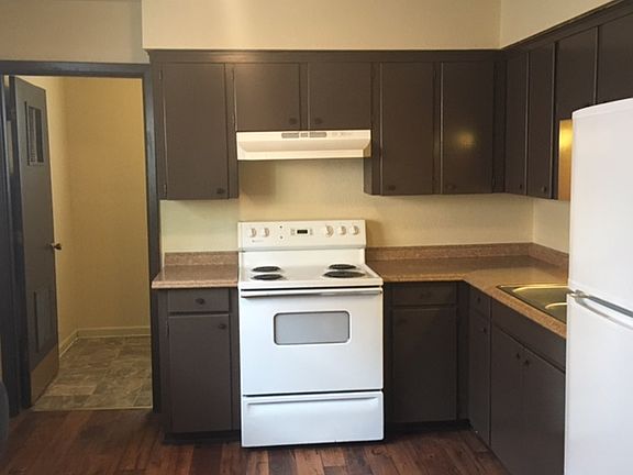4th image of 3545 S Lynn St #3545