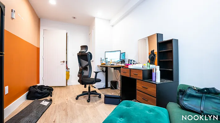 Rented by Nooklyn NYC LLC | media 18