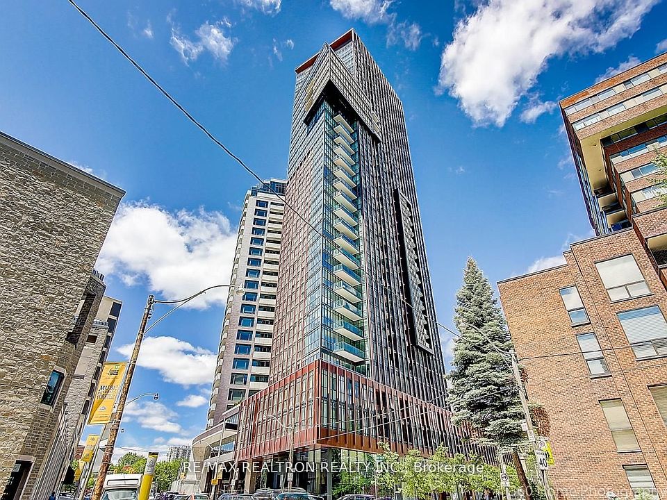 1st image of 32 Davenport Rd #106