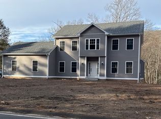 669A Mountain Rd, Cheshire, CT 06410