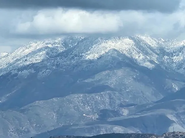 W Meadow Glen Way, Escondido, CA 92026