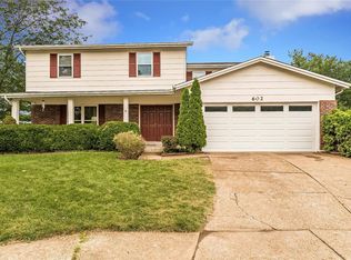 602 Showplace Ct, Ballwin, MO 63021